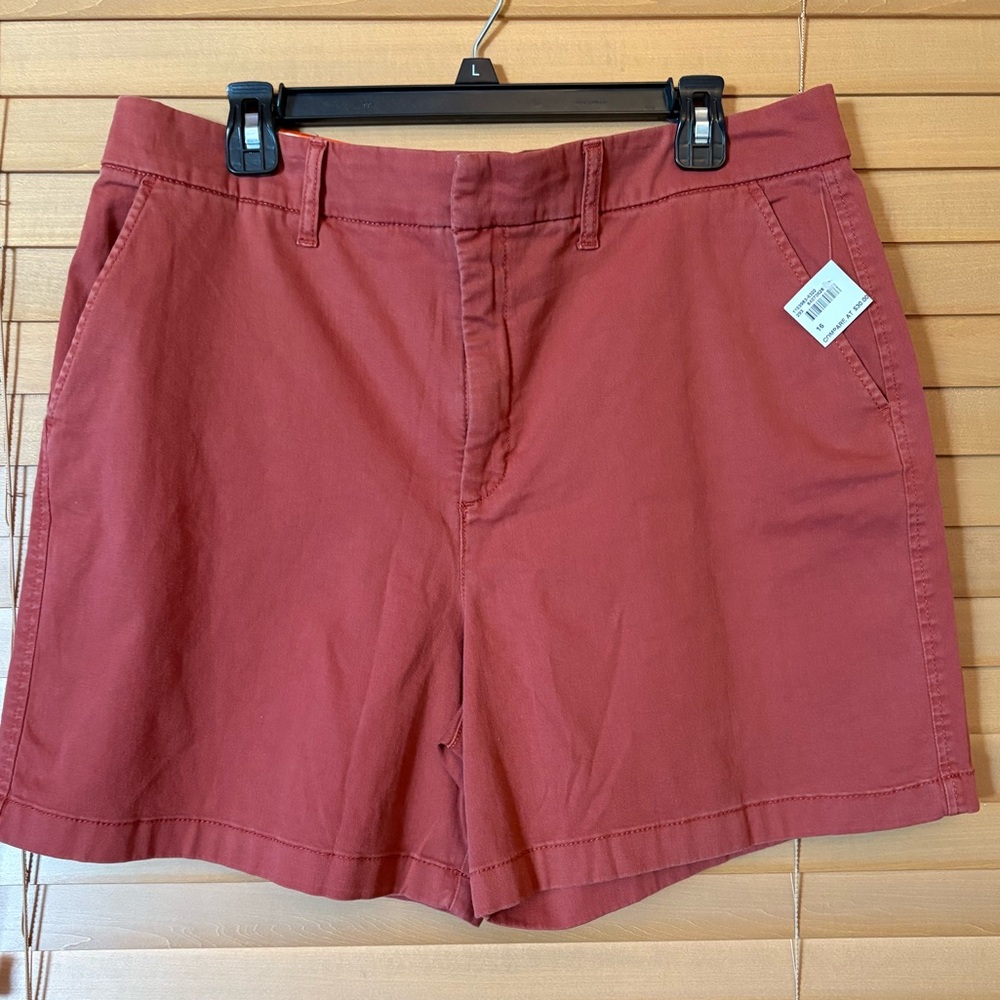 ANNE KLEIN NWT Rust  Bermuda Chino Shorts Classic Design/ 4 pockets Size 16